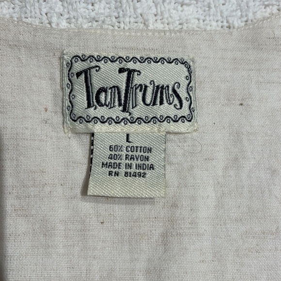 Vest - Picture 5 of 10